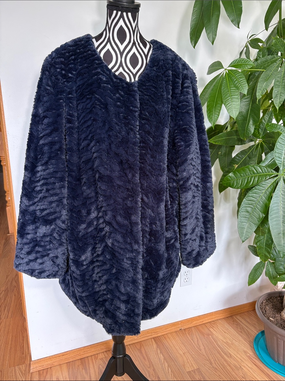 REGAL Luxurious Navy Faux Fur Cape Coat - Women Jackets & Coats